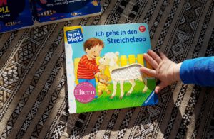 Bücherempfehlung für Babys und Kleinkinder Weihnachtsgeschenk, Hörbücher Fühlbücher Ich gehe in den Streichelzoo CARLSEN Verlag