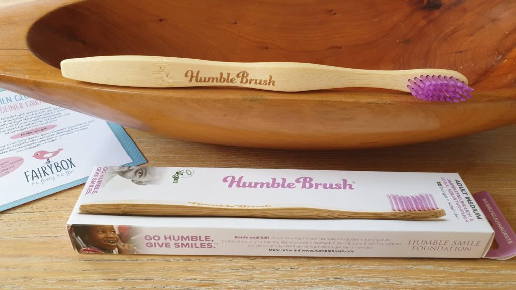 Fairybox September 2019 Tipps für Nachhaltigkeit im Badezimmer Humble Brush Zahnbürste aus Bambus